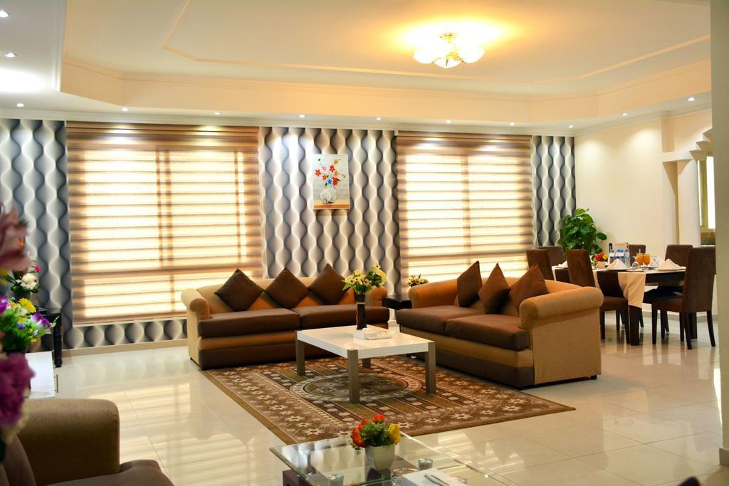President Suites Apartments Al Manamah Esterno foto
