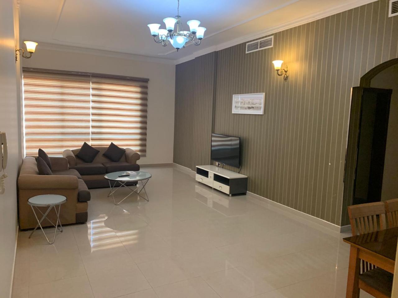 President Suites Apartments Al Manamah Esterno foto